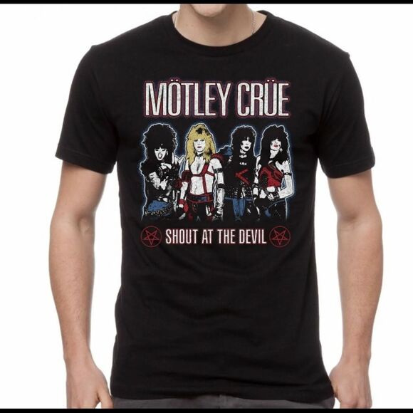 Motley Crew Shout At The Devil Graphic Tee Shirt Medium - Picture 1 of 10